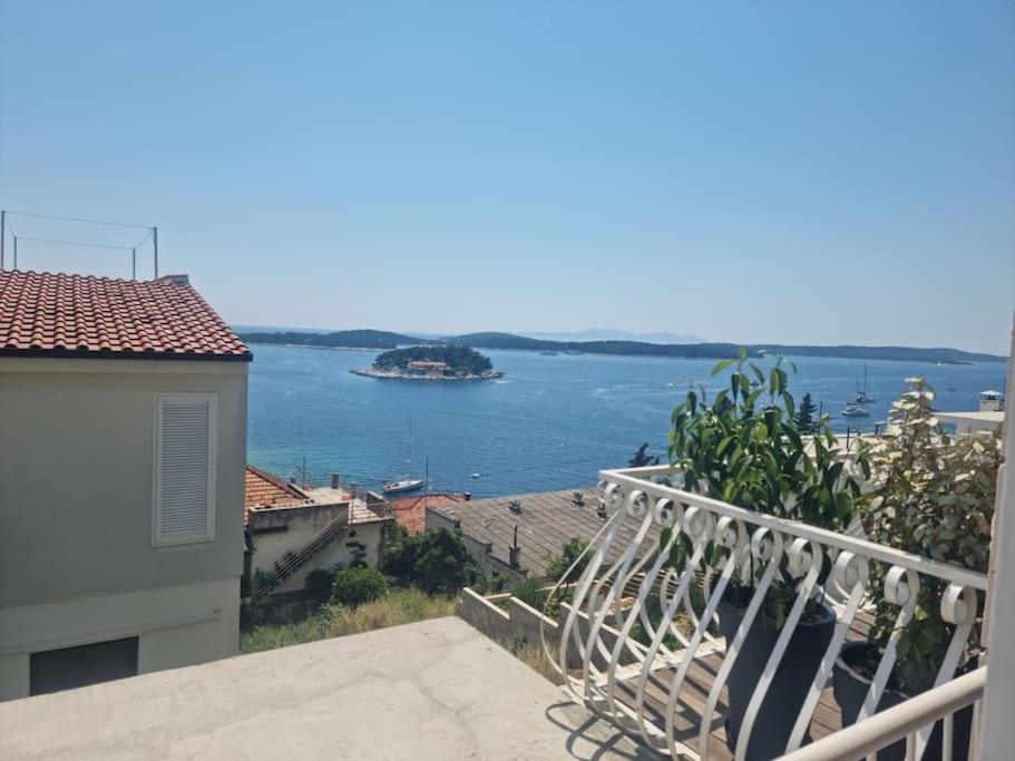 Private Room With View 1 Hvar Town Buitenkant foto